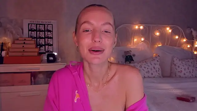 aestetick online show from February 11, 10:26 am