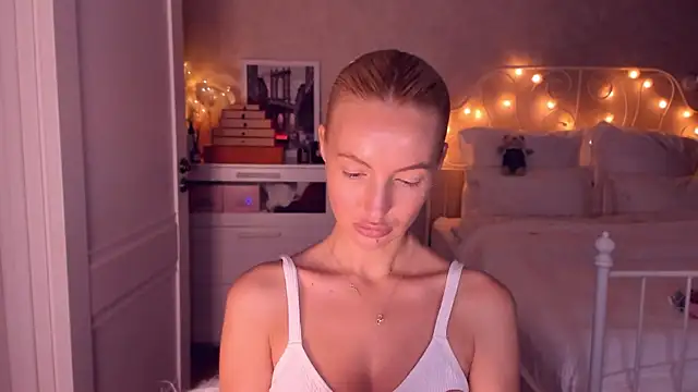 aestetick online show from January 9, 10:33 am