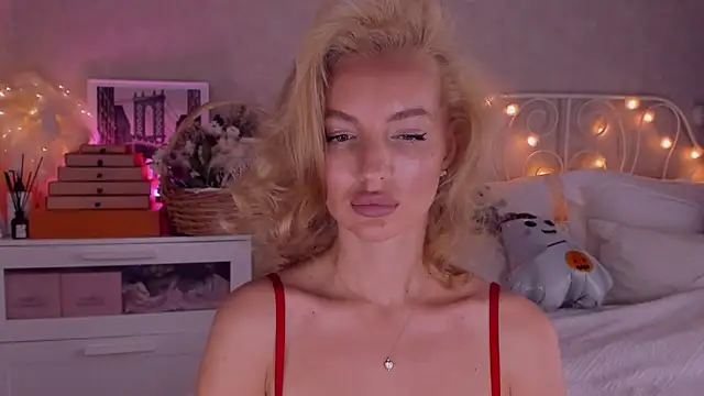 aestetick online show from October 23, 5:28 am