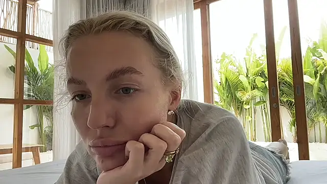 aestetick online show from November 23, 5:50 am