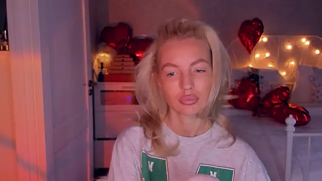 aestetick online show from February 22, 11:23 am