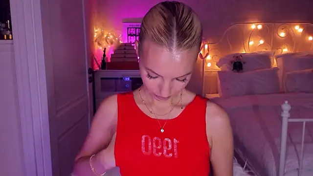 aestetick online show from February 6, 11:17 am