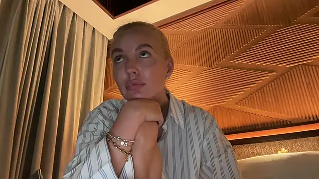 aestetick online show from November 29, 1:11 pm