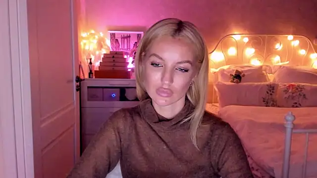 aestetick online show from November 6, 12:31 pm