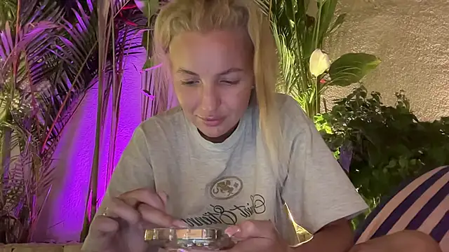 aestetick online show from November 25, 11:54 am