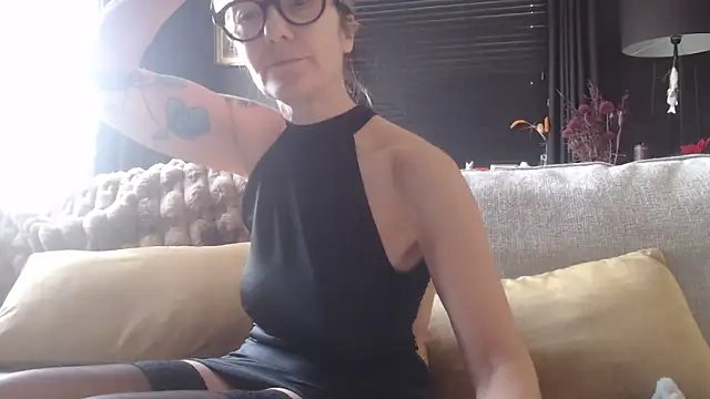 godinflower online show from February 7, 10:01 am