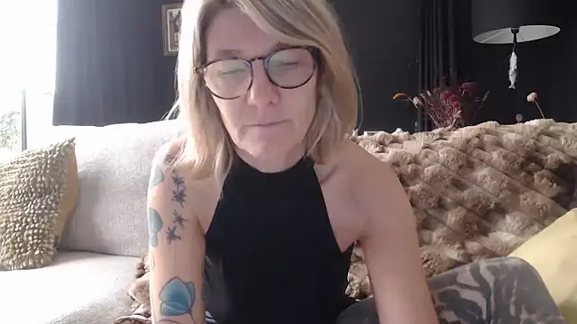 godinflower online show from October 28, 9:19 am