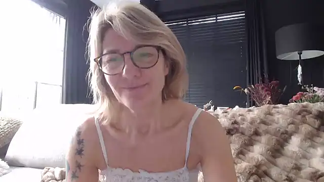 godinflower online show from October 21, 8:47 am