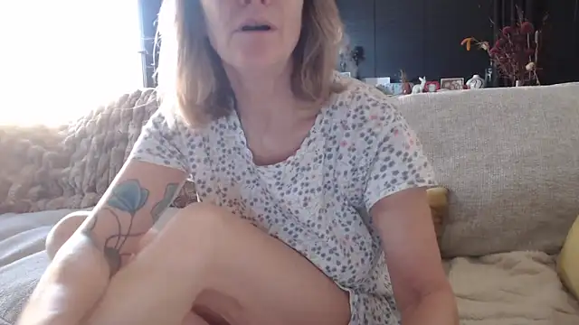 godinflower online show from April 8, 8:38 am