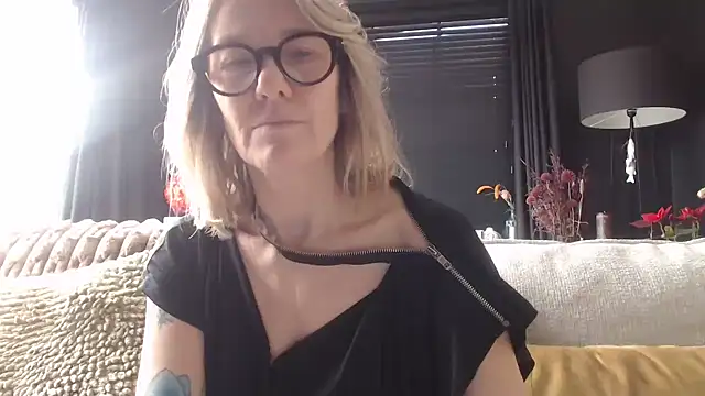 godinflower online show from February 14, 9:53 am