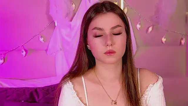 Snapshot of AliceMoreno chatting on October 30, 5:10 pm AliceMoreno online show from October 30, 5:10 pm