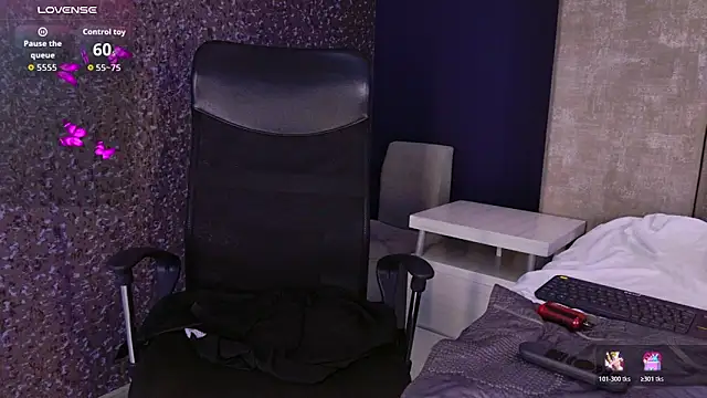 AmmyJones  online show from November 29, 8:14 am