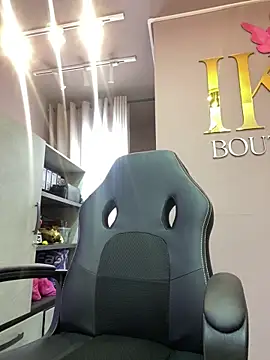 AmmyJones  online show from November 22, 8:24 am