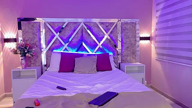 AmmyJones  online show from April 12, 12:08 pm