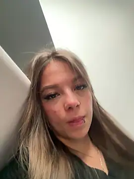 AmmyJones  online show from May 2, 6:57 pm