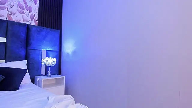 AmmyJones  online show from November 7, 7:40 pm