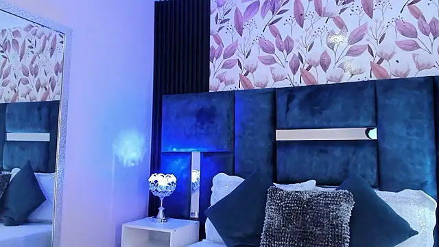 AmmyJones  online show from March 19, 6:30 pm