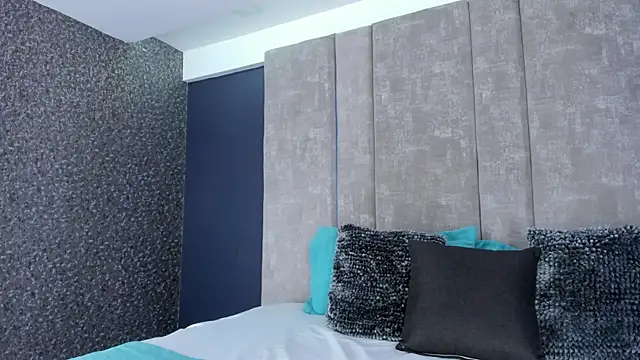 AmmyJones  online show from April 8, 7:15 pm