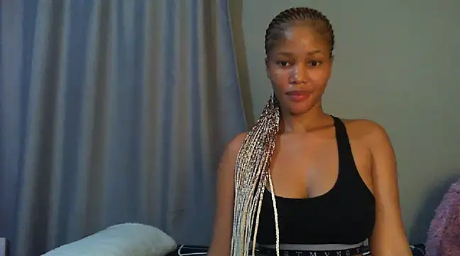 Snapshot of Sexylisa670 chatting on March 12, 7:47 pm Sexylisa670 online show from March 12, 7:47 pm