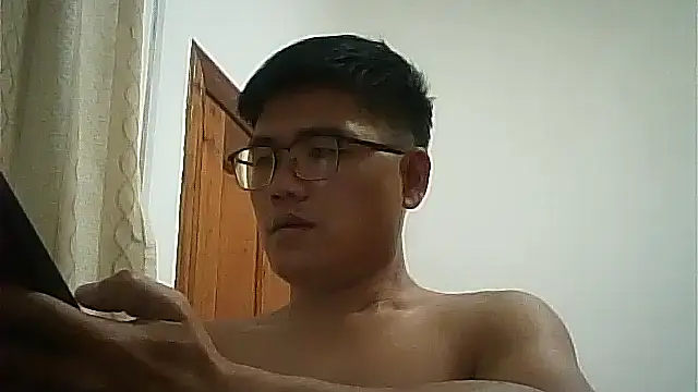 findagirlfriend online show from April 12, 11:02 am