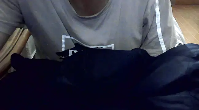 Snapshot of findagirlfriend chatting on December 9, 4:47 pm findagirlfriend online show from December 9, 4:47 pm