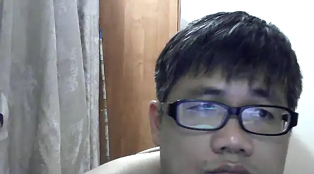 Snapshot of findagirlfriend chatting on January 1, 5:33 pm findagirlfriend online show from January 1, 5:33 pm