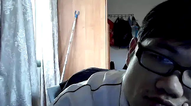 Snapshot of findagirlfriend chatting on December 19, 9:29 am findagirlfriend online show from December 19, 9:29 am