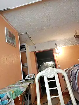 Snapshot of Papii97150 chatting on October 22, 4:50 pm Papii97150 online show from October 22, 4:50 pm