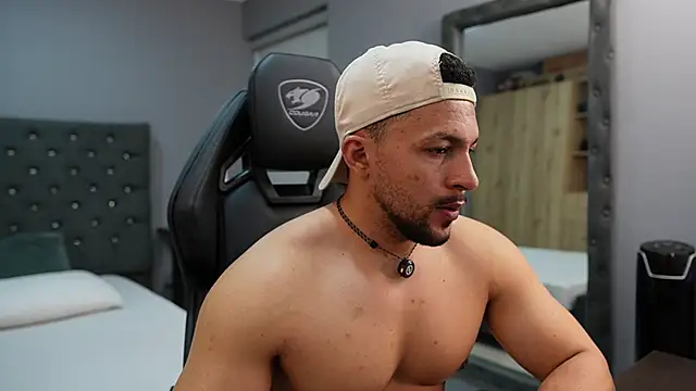 Martin Logan online show from April 4, 11:33 pm