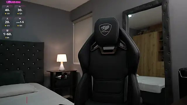 Snapshot of Martin_Logan chatting on November 15, 9:08 pm Martin Logan online show from November 15, 9:08 pm