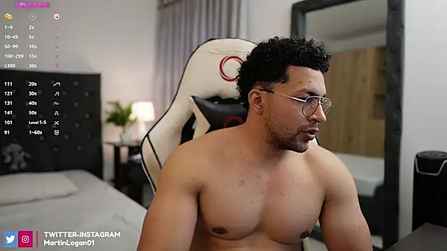 Snapshot of Martin_Logan chatting on March 17, 11:13 pm Martin Logan online show from March 17, 11:13 pm