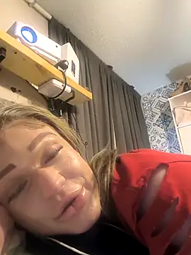 ImCarolinaCutiexxx online show from October 22, 3:55 pm