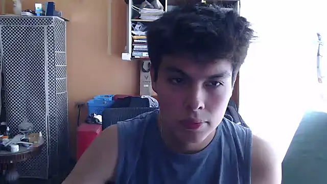 diegotorresd2312 online show from April 8, 5:36 pm