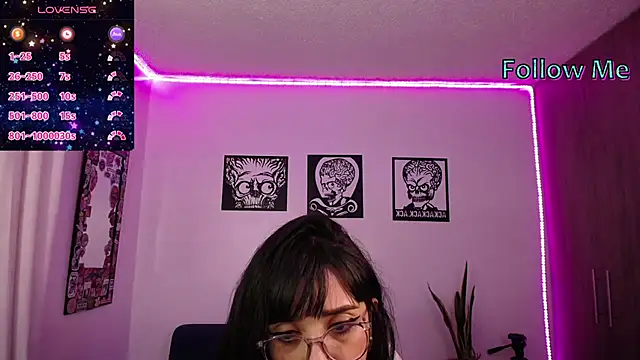 Snapshot of hibridaaa20 chatting on December 3, 11:25 pm hibridaaa20 online show from December 3, 11:25 pm