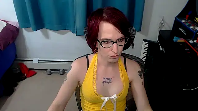 Snapshot of RyffBurnz chatting on October 29, 6:07 pm RyffBurnz online show from October 29, 6:07 pm