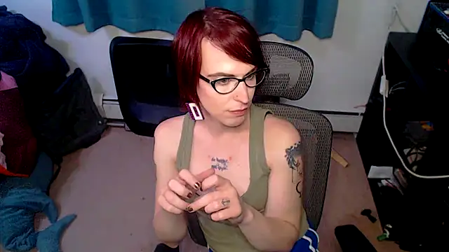 Snapshot of RyffBurnz chatting on November 19, 4:45 am RyffBurnz online show from November 19, 4:45 am