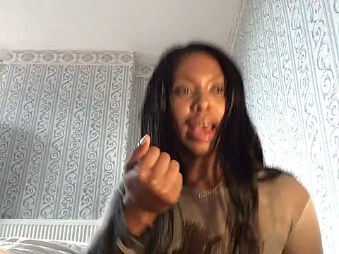 nolotymfcXo online show from May 14, 12:57 pm