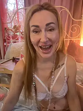 Snapshot of Lakshmi_lotus chatting on October 24, 7:51 am Lakshmi lotus online show from October 24, 7:51 am