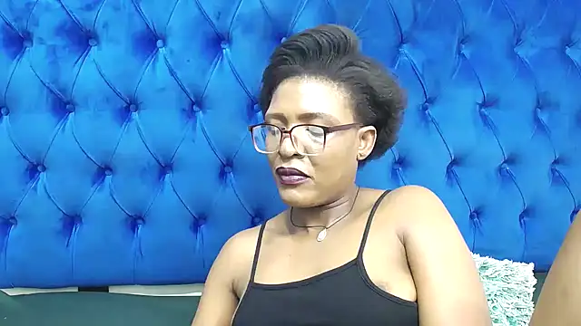 SpicyQueenxxxx online show from May 17, 11:43 am