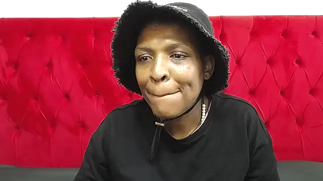SpicyQueenxxxx online show from June 12, 9:07 am
