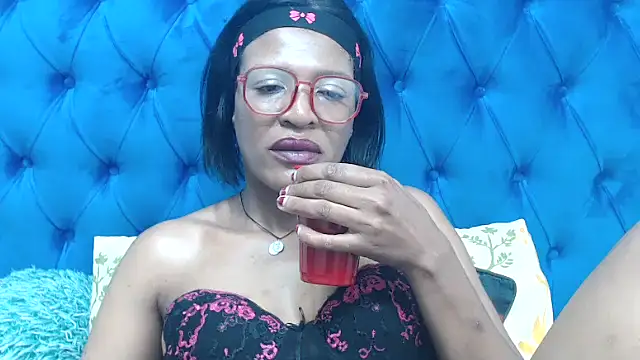 SpicyQueenxxxx online show from March 28, 4:19 pm