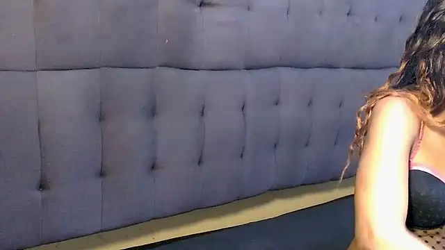 SpicyQueenxxxx online show from December 19, 6:54 pm