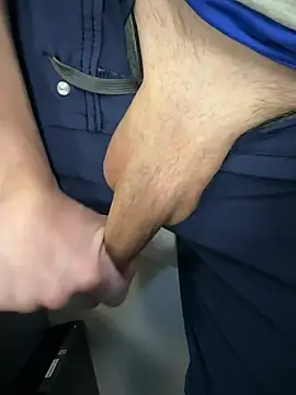 Snapshot of 34thwonder chatting on January 13, 1:59 pm 34thwonder online show from January 13, 1:59 pm