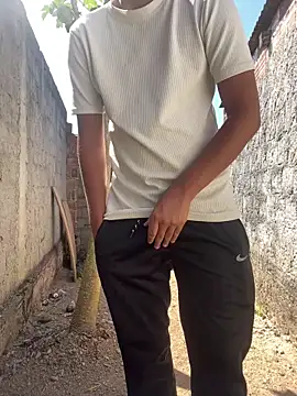 Snapshot of king_cum_ chatting on November 4, 11:47 am king cum online show from November 4, 11:47 am