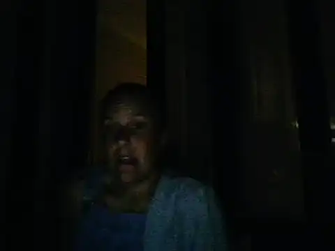 Snapshot of scrummymummy2 chatting on October 22, 7:57 pm scrummymummy2 online show from October 22, 7:57 pm