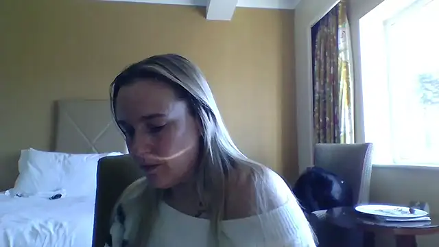 scrummymummy2 online show from March 7, 1:16 pm