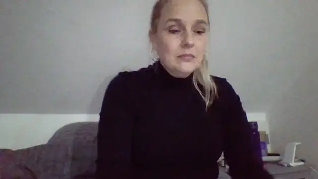 scrummymummy2 online show from February 7, 11:02 pm