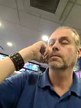 JulianJ50 online show from March 26, 9:24 pm