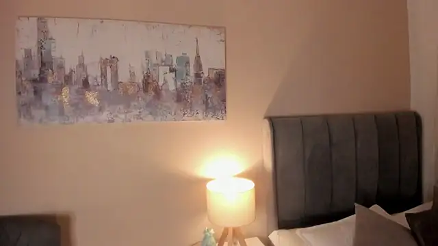 dakotaa   online show from November 24, 8:31 pm