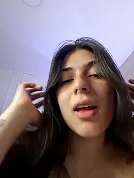 dakotaa   online show from April 15, 6:45 pm